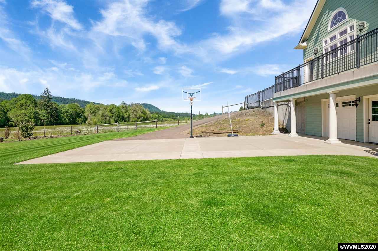 37524 NW Soap Creek Rd Hong Wolfe