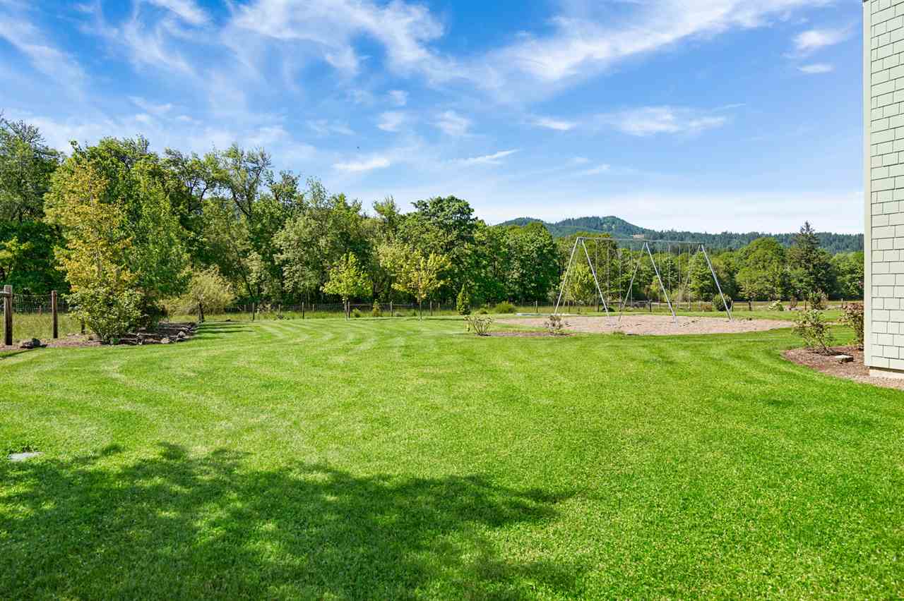 37524 NW Soap Creek Rd Hong Wolfe